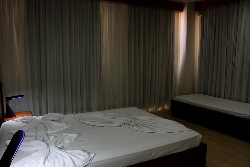 Geneviee Palace Hotel Ponta Grossa  Dış mekan fotoğraf